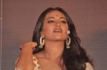 Sonakshi Sinha at trailor Launch of film Lootera in Mumbai on 15th March 2013 (97).JPG